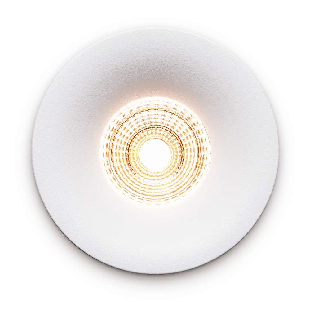 villa-white-straight-on